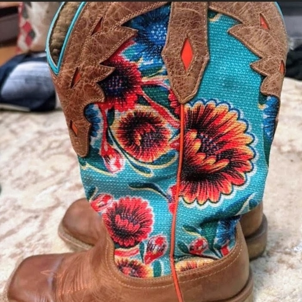 Ariat Brown Leather Western Boot Interior with Colorful Trim